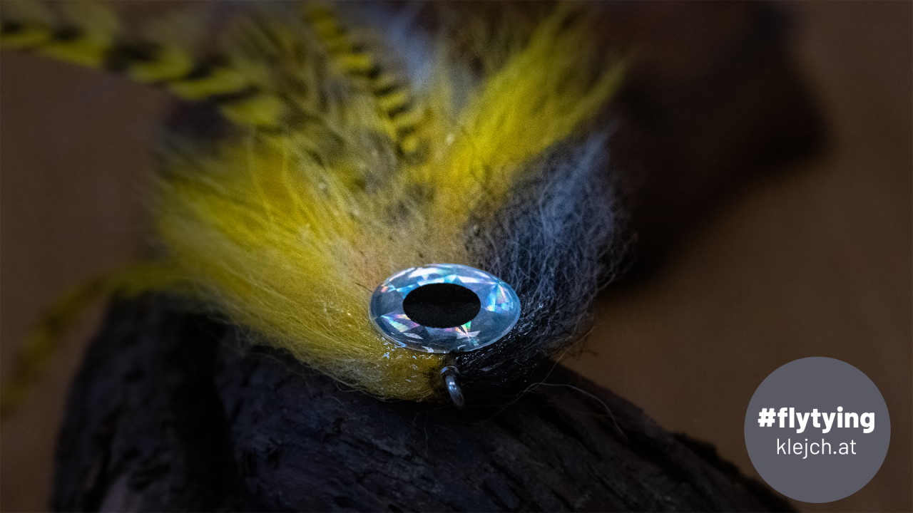 Yellow Huchen Streamer