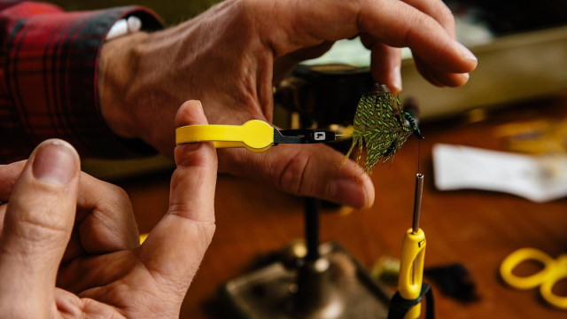 Bindewerkzeug Guide Bindewerkzeug zum Fliegenbinden.